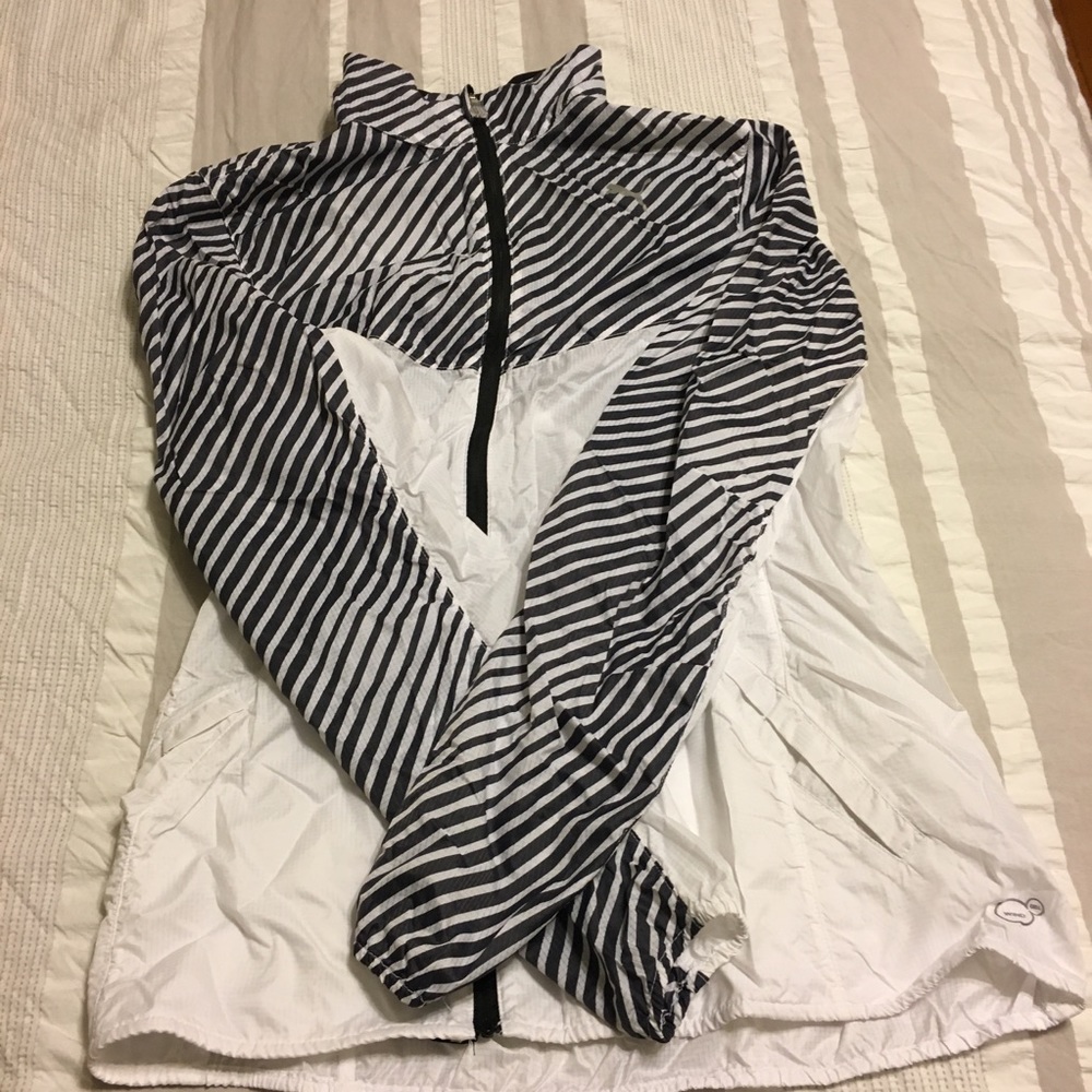 Women Puma Graphic Jacket